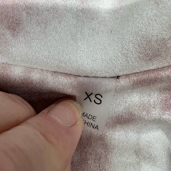 Bagatelle Faux Suede Tie-Dye Moto Jacket Women's Size XS Dusty Rose & White - Picture 7 of 9